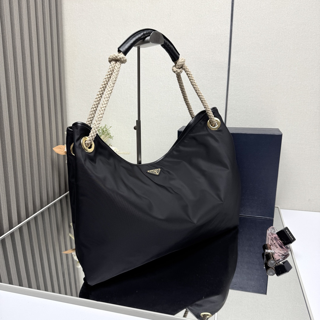 Pra*a mariner large re-nylon shoulder bag 48x39x14cm